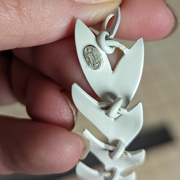 3 for $30 - 80s era vintage white link necklace - Picture 4 of 8